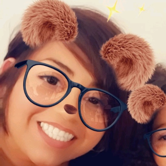 Meet your Posher, Alejandra - Picture 2 of 4